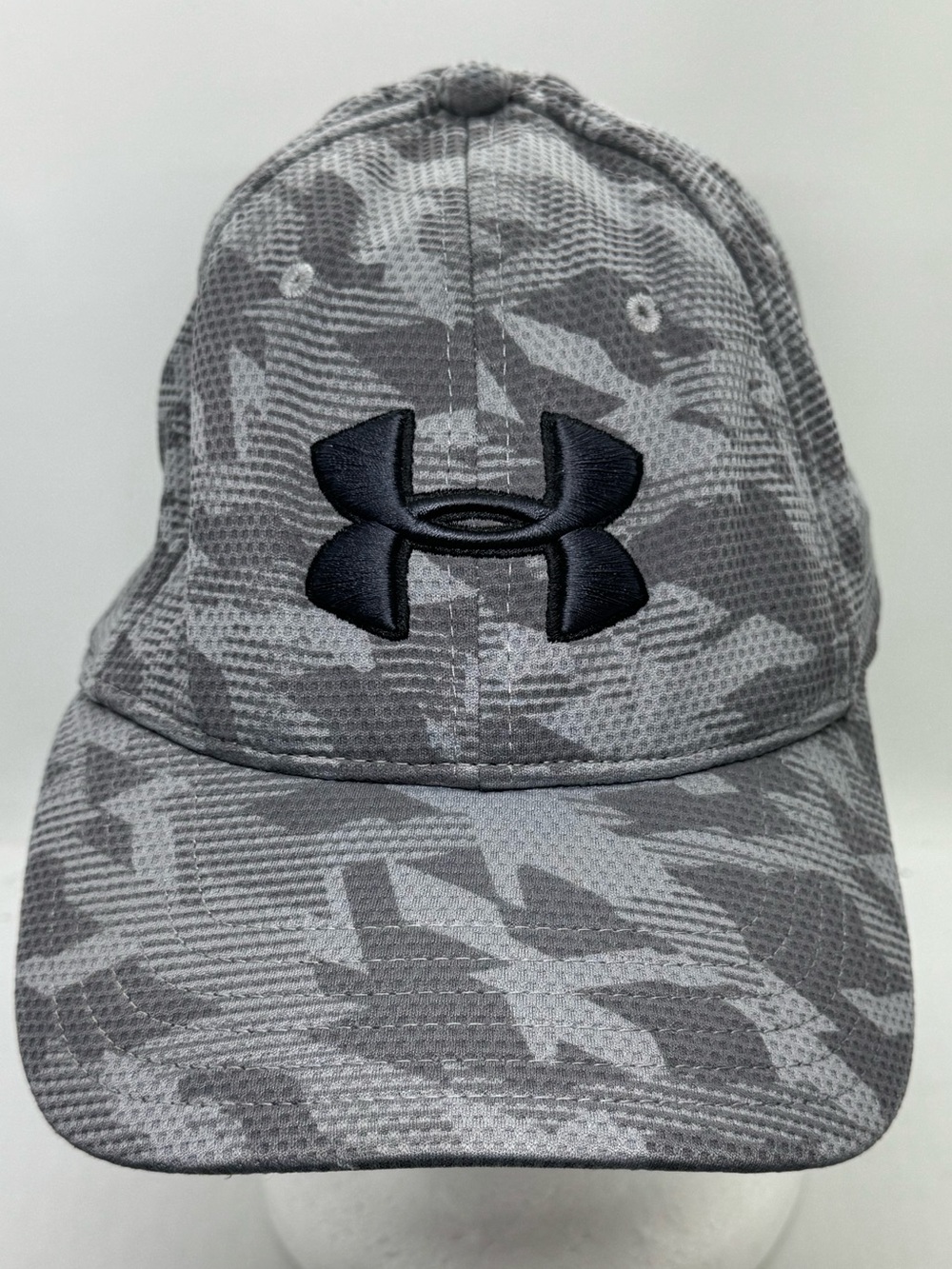 Under Armour Gray Camo Stretch Fit Hat L/XL Performance Baseball Cap